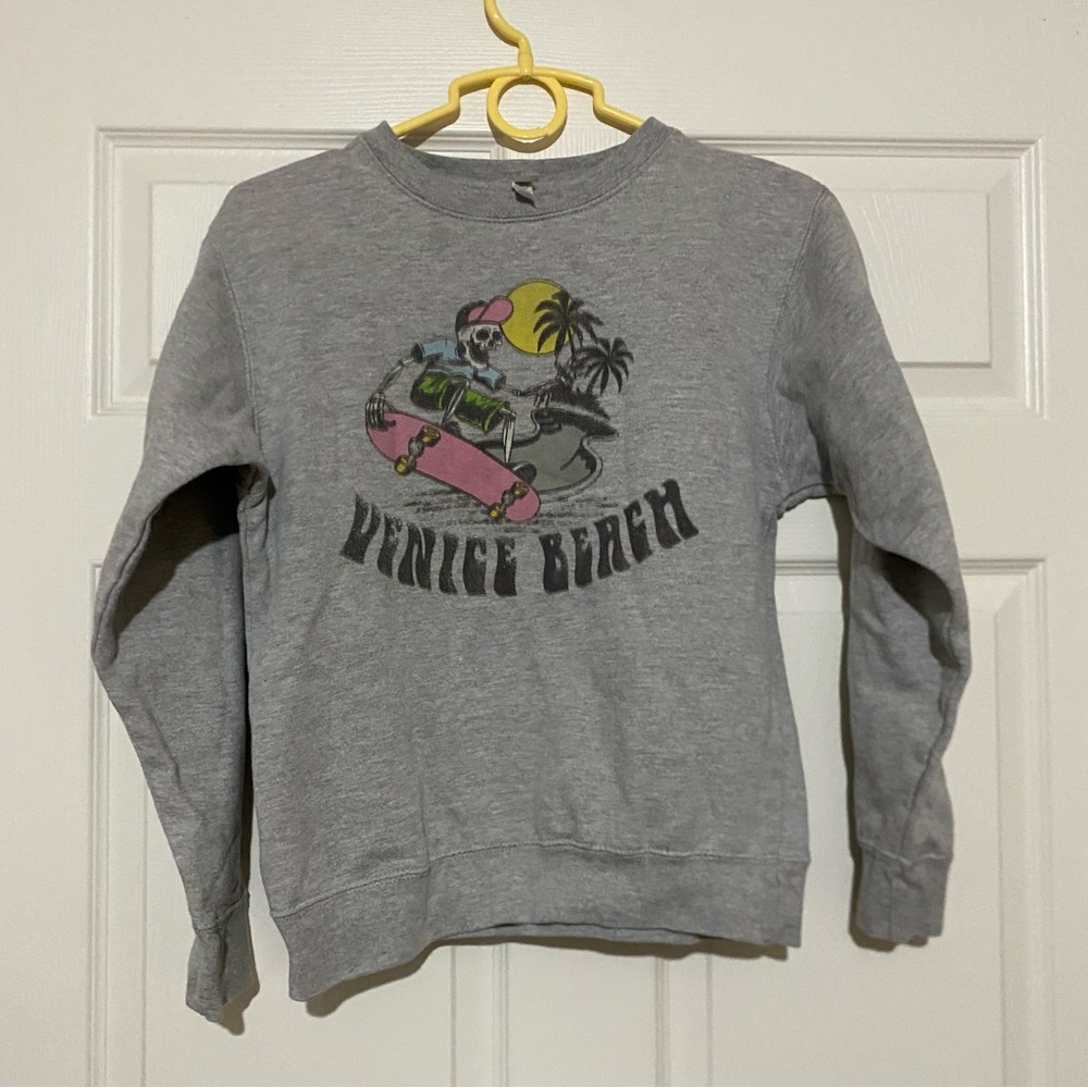 Venice Beach Skeleton Skateboarding Graphic Fleece Size Small
